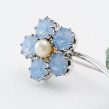 画像をギャラリービューアに読み込む, ブローチ ラインストーン フラワー パール ブルー 150895 メール便