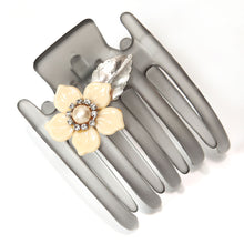 画像をギャラリービューアに読み込む, ボヘミアングラスの花モチーフをあしらったクリップ「スターリリー」