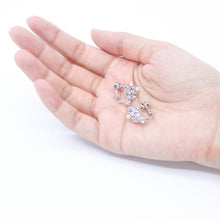 画像をギャラリービューアに読み込む, パールとラインストーンの組み合わせが上品なイヤリング