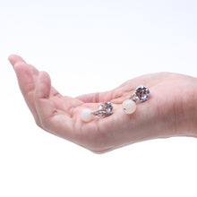 Load image into Gallery viewer, 【もえのあずきさん着用】イヤリング ジェイド 天然石 ラインストーン ピンク 149575