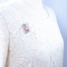 画像をギャラリービューアに読み込む, きつねモチーフのバッジ