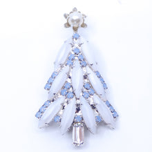 画像をギャラリービューアに読み込む, ブローチ ボヘミアングラス ラインストーン パール クリスマスツリー ホワイト ブルー 139257