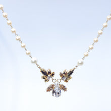 画像をギャラリービューアに読み込む, スワロフスキークリスタルのきらめきとパールの輝きが美しいネックレス