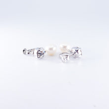 画像をギャラリービューアに読み込む, 【 松丸友紀 アナ着用】イヤリング 淡水 パール ラインストーン クリアカラー ホワイト 129340