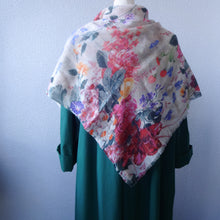 画像をギャラリービューアに読み込む, スカーフ ウール シルク ベージュ フラワー 149154