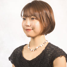 画像をギャラリービューアに読み込む, ラインストーンの煌めきが美しいネックレス