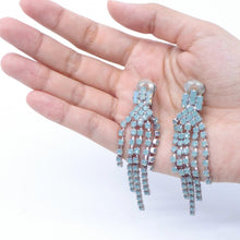 Load image into Gallery viewer, イヤリング ラインストーン パステルグリーン 129149