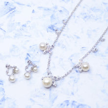 画像をギャラリービューアに読み込む, ラインストーンの煌めきが美しいネックレス