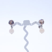 Load image into Gallery viewer, 【もえのあずきさん着用】イヤリング ジェイド 天然石 ラインストーン ピンク 149575