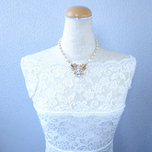 画像をギャラリービューアに読み込む, スワロフスキークリスタルのきらめきとパールの輝きが美しいネックレス