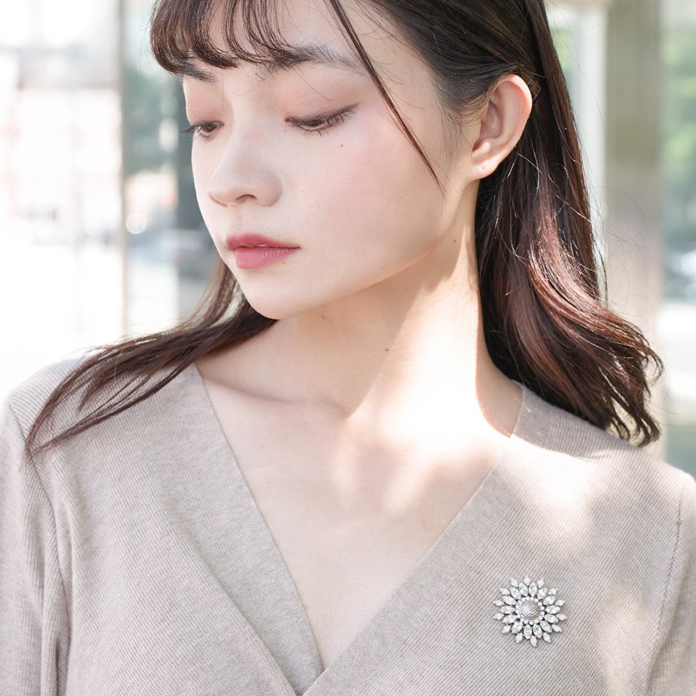 ブローチ ラインストーン クリアカラー ホワイト フラワー 134990