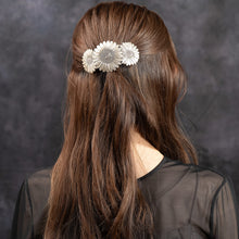 画像をギャラリービューアに読み込む, バレッタ フラワー シルバー 留金9cm 140953
