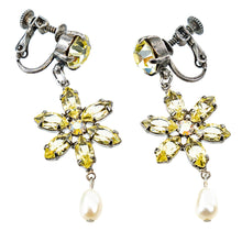 画像をギャラリービューアに読み込む, イヤリング ラインストーン 淡水パール イエロー フラワー 149747
