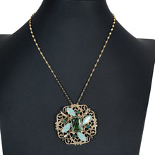 Load image into Gallery viewer, ブローチ ボヘミアングラス ラインストーン グリーン ゴールド 2WAY ペンダント br143069
