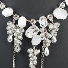 Load image into Gallery viewer, ネックレス ボヘミアングラス ラインストーン ホワイト クリアカラー ハンギング 40cm nl130061
