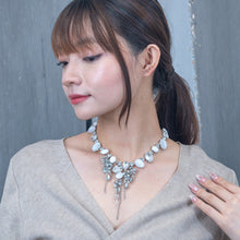 Load image into Gallery viewer, ネックレス ボヘミアングラス ラインストーン ホワイト クリアカラー ハンギング 40cm nl130061
