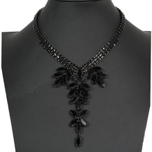 画像をギャラリービューアに読み込む, ネックレス ラインストーン ブラック ハンギング ボタニカル 37cm nl130590
