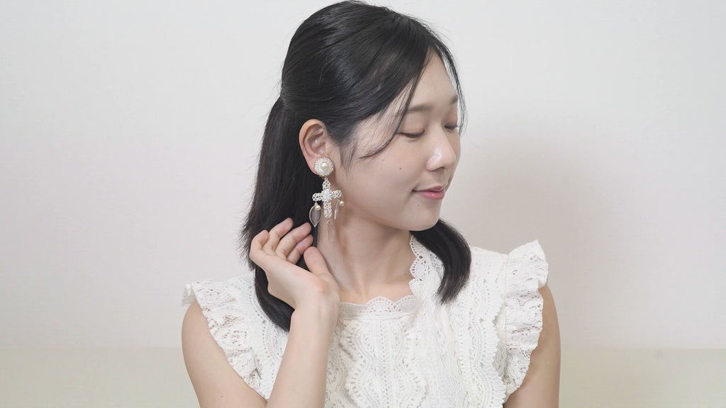 イヤリング ボヘミアングラス パール ホワイト クロス リーフ ロング 059303