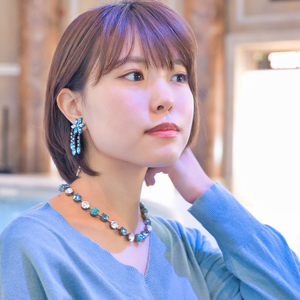 【ゆうちゃみ様着用】イヤリング ラインストーン ブルー フラワー 084720