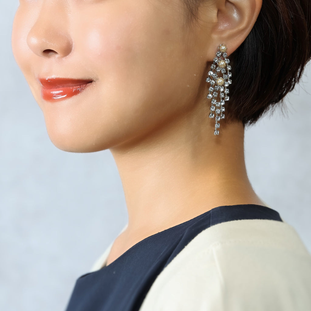 ラインストーンとパールのロングイヤリング（チェコ製、イマック）