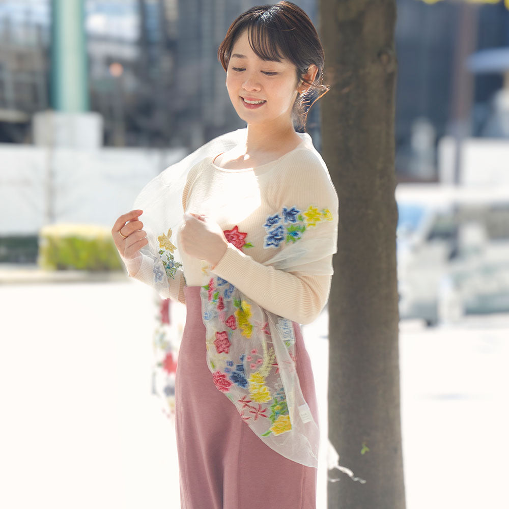 スカーフ シルク ホワイト レッド ブルー イエロー 薔薇 刺繍 150138
