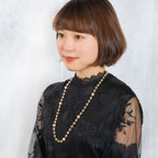 グラスパールとビジューボールを組み合わせたロングネックレス