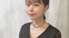 Load and play video in Gallery viewer, ネックレス ラインストーン ピンク フラワー 38cm 099133
